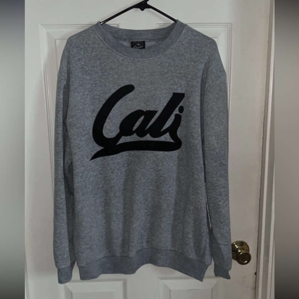 Cali sweater light grey size large